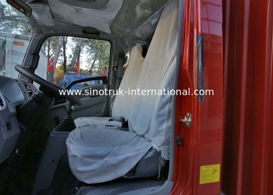 Red Light Duty Trucks SINOTRUK HOWO 4.5 Tons With 490Xichai Engine