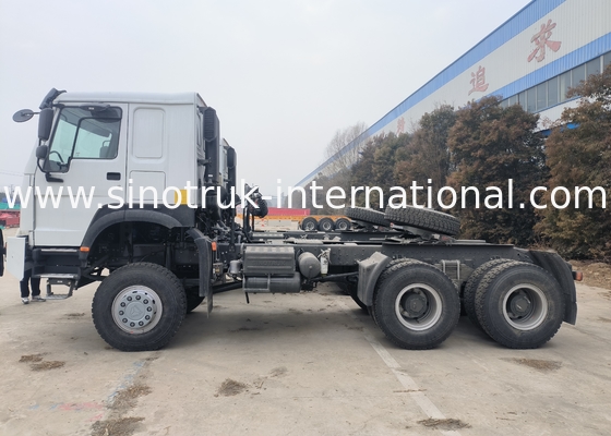 Sinotruk Howo Traktör Kamyon Rhd Dört Tekerlekli Sürüş 6 × 6 Weichai 400HP Beyaz