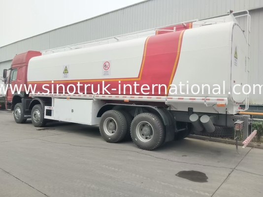 SINOTRUK HOWO Kırmızı Petrol Tank Kamyonu 400HP 8×4 12 Tekerlek Yüksek Kapasite