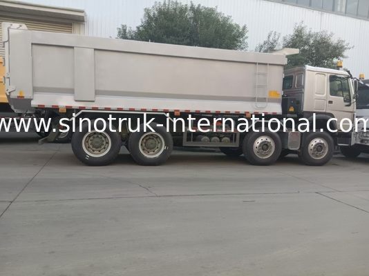 SINOTRUK HOWO 400HP 12 Tekerlekli LHD 40Ton 30CBM ZZ3317V3567B1