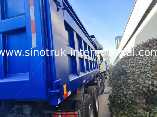 Güçlü çok yönlü HOWO 6x4 380HP Mavi Çöp Kamyonu 20CBM kare kargo kutusu ve su geçirmez tarp Flip Cove