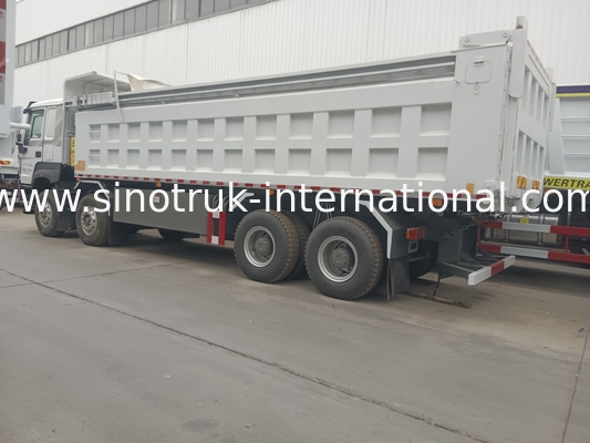 SINOTRUK HOWO 380HP Tipper Dump Truck 12 Tekerlekli LHD 31 Ton 20-30CBM V7-X Kabin