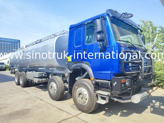 Ağır Güçlü HOWO 8 * 4 400HP LHD Yakıt Kamyonu 40CBM Uzun mesafe yakıt dağıtımı için çift tank sistemi