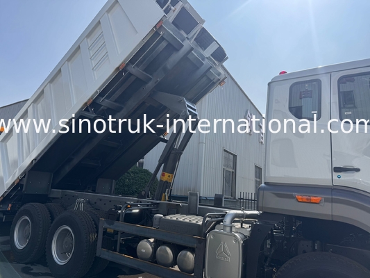 SINOTRUK HOHAN Howo Tipper Dump Truck  Middle Lifting Weichai Engine 6 × 4 LHD Rectangular Cargo Box White  19-20CBM