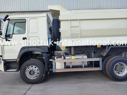 Dayanıklı HOWO 6×4 371HP 20CBM Ağır İşler için Yüksek Güçlü Çelik Vücutlu Beyaz Çöp Kamyonu