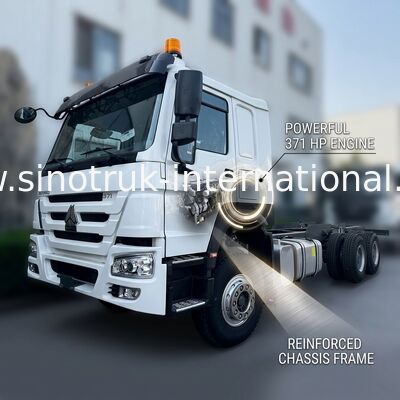 SINOTRUK HOWO Kamyon Şasi SINOTRUK Motoru371HP 6 × 4 RHD Uyarı Işığıyla Kullanılır Çöp Kamyonu Kargo Kamyonu Su Kamyonu