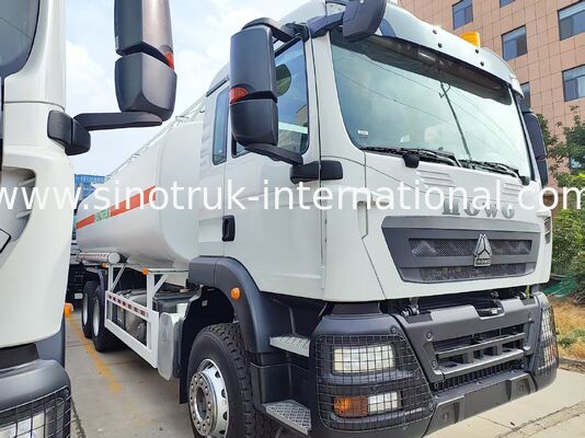 Beyaz HOWO TX 6×4 Yakıt Taşıma Kamyonu 336HP 25CBM Yakıt Tankı, Sabit Taşıma Performansı