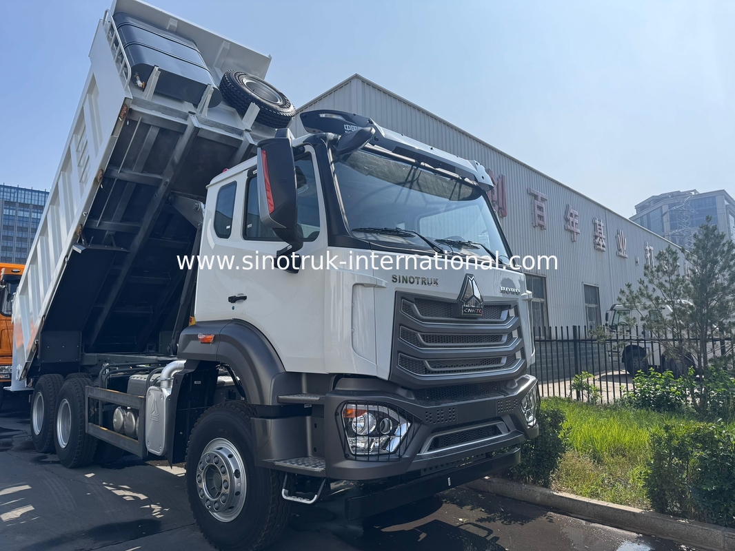 SINOTRUK HOHAN Howo Tipper Dump Truck  Middle Lifting Weichai Engine 6 × 4 LHD Rectangular Cargo Box White  19-20CBM