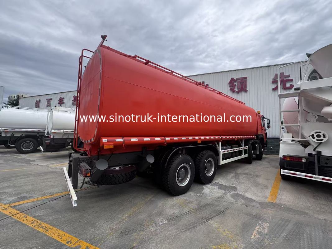 SINOTRUK 8X4 Fuel Tank Fuel Truck 30 CBM  Ghost face cab  With a bumper