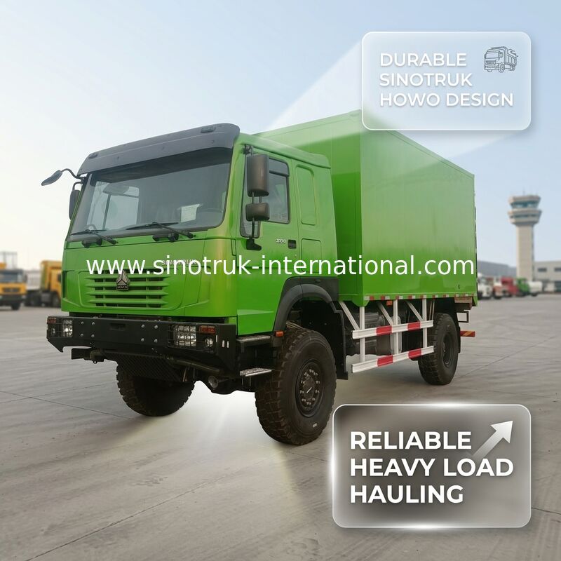 SINOTRUK Ağır Hizmet Tipi Kamyon, 4X4 LHD Sürüş Tipi, 5000*2300*2300 mm Kargo Tankı ve Ağır Yük Taşımacılığı için 16T Arka Aks Kapasitesi Yeşil