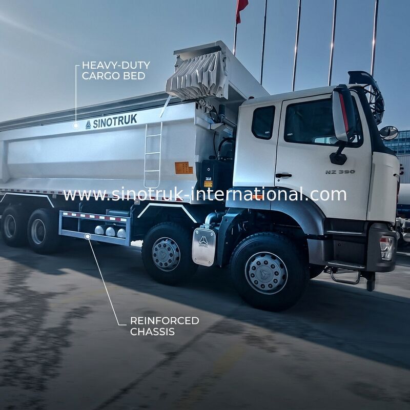 Sinotruk HOHAN Yeni HOWO 8X4 Çöp Kamyonu 380hp 12 Tekerlekli Beyaz H77L ZZ3317V386JB1R U Tipi