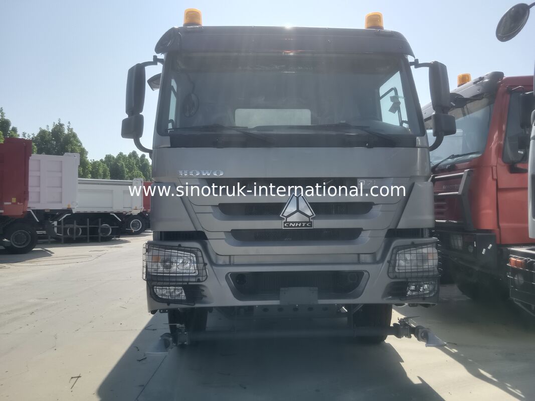 Sinotruk Howo Sprinkler Su Tankı Kamyonu 10-25CBM 6 X 4 Euro 2 371HP Beyaz