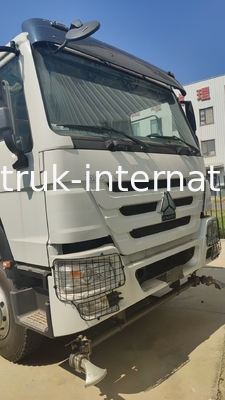 HOWO 6*4 Tahrikli 400HP 18m³ Büyük Ölçekli Mühendislik Su Püskürtme Kamyonu (Su Tankeri/Su Püskürtücü, Yol Toz Bastırma ve Sulama İçin Uygun)